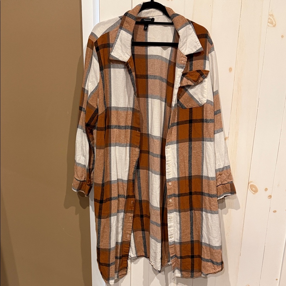 Torrid Tan and White Plaid Shirt Size 2